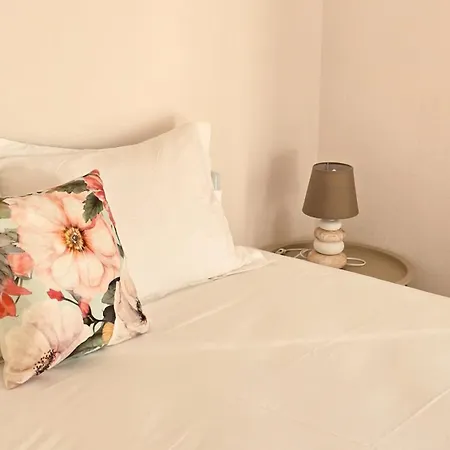 Дом отдыха Elia Elegant Summer House *